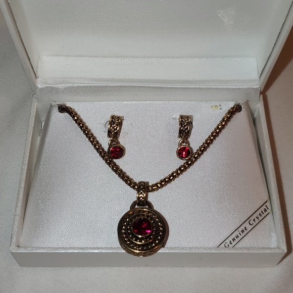 Cristal set earring and necklace 18" - Picture 5 of 8